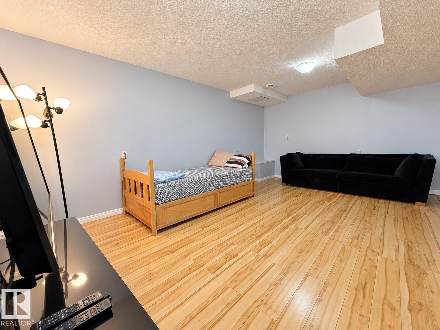8412 35 AV NW, Edmonton — photo 12