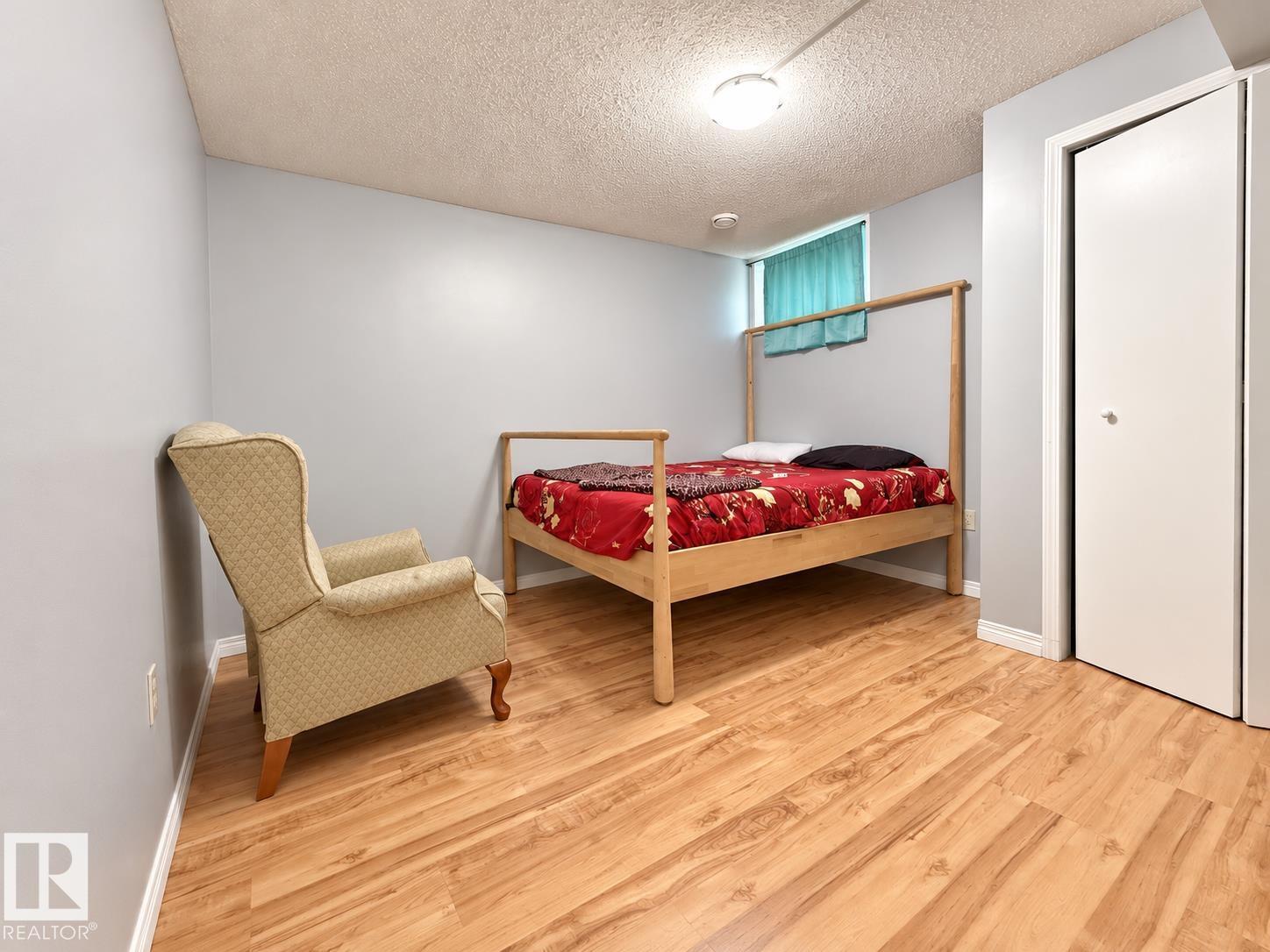8412 35 AV NW, Edmonton — photo 14