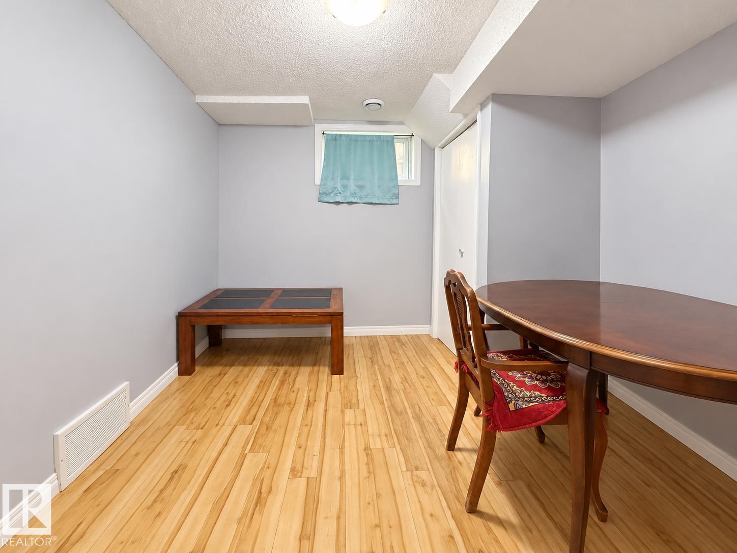 8412 35 AV NW, Edmonton — photo 16
