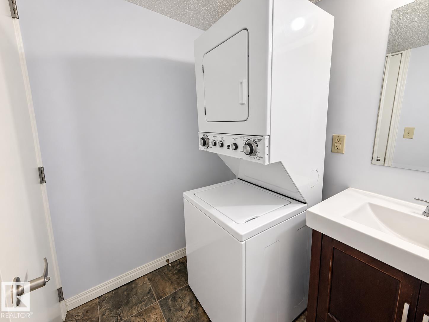 8412 35 AV NW, Edmonton — photo 18