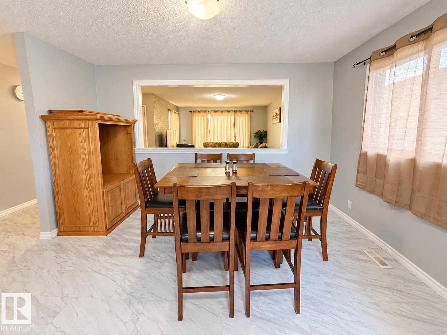 8412 35 AV NW, Edmonton — photo 5