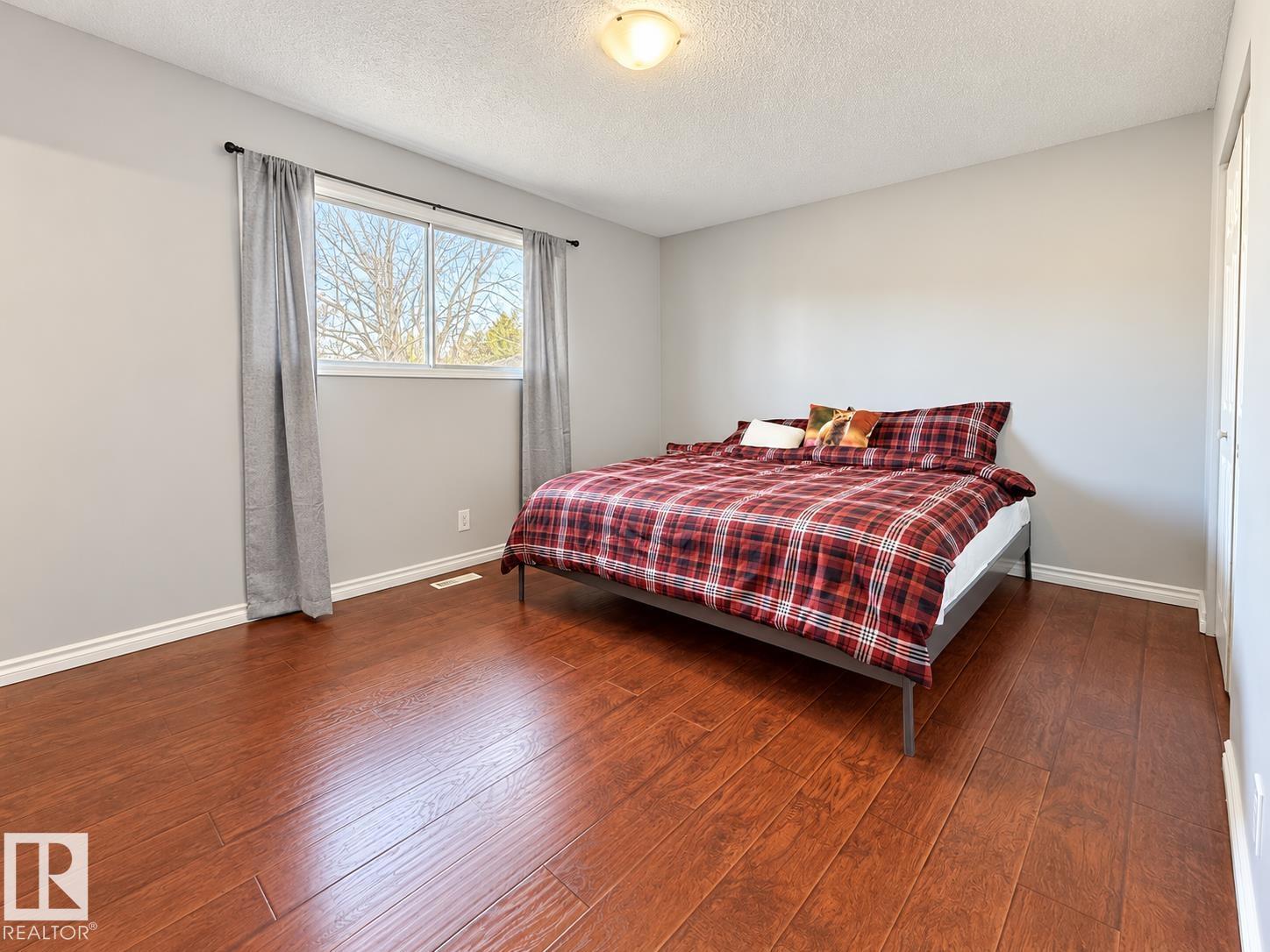 8412 35 AV NW, Edmonton — photo 6