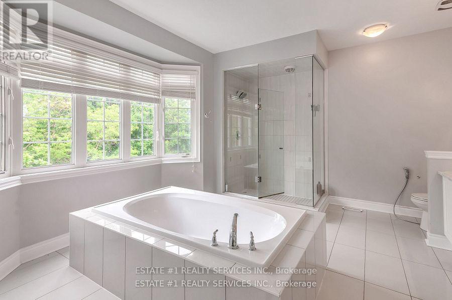 7 ASTRANIA WAY, Brampton (Credit Valley) — photo 4