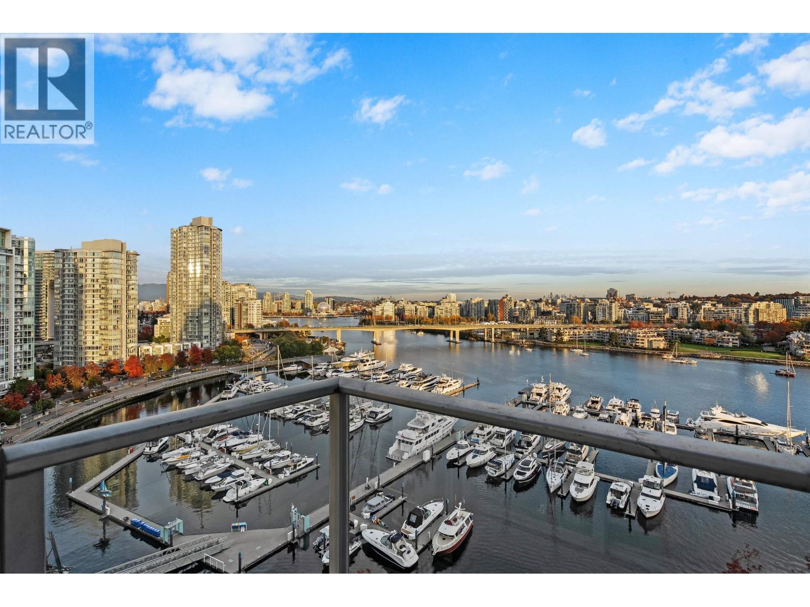 Photo 7 of 1706 1228 MARINASIDE CRESCENT