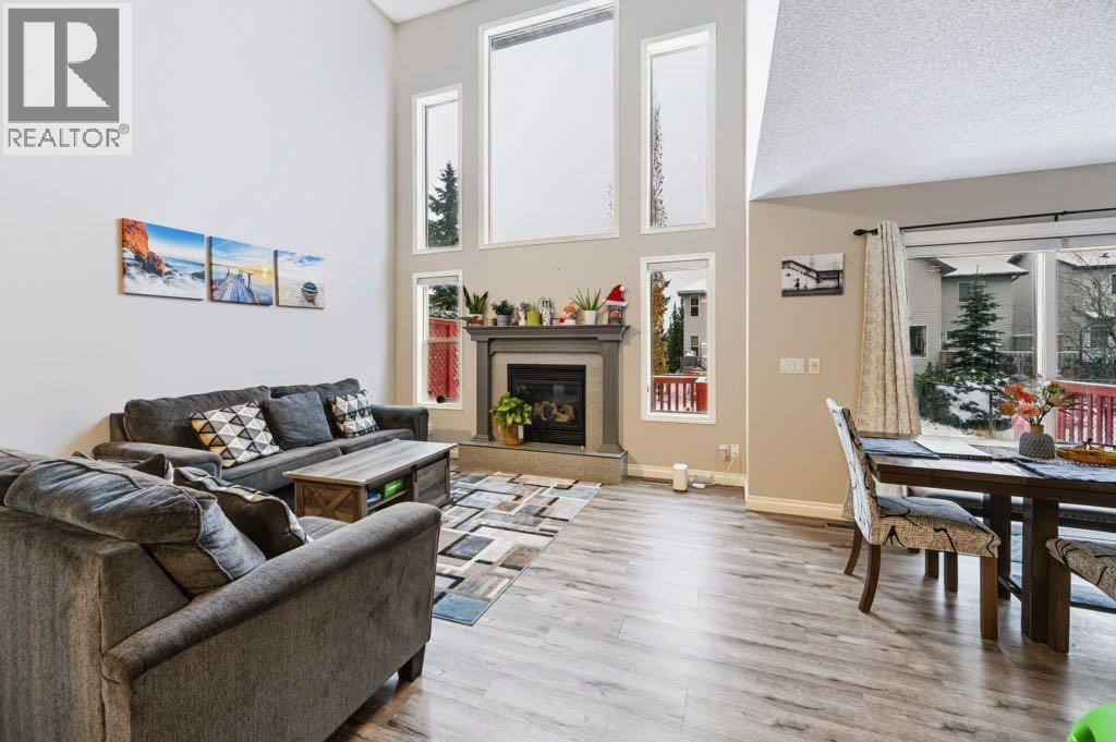 71 Cougarstone Court SW, Calgary — photo 8
