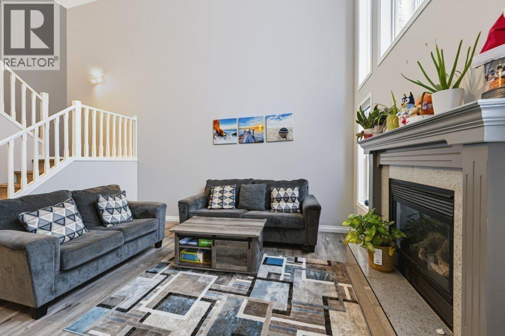 71 Cougarstone Court SW, Calgary — photo 9