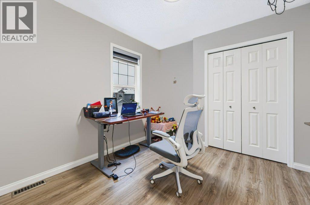 71 Cougarstone Court SW, Calgary — photo 20