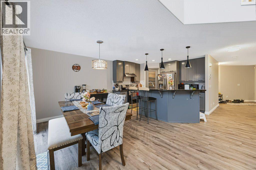 71 Cougarstone Court SW, Calgary — photo 11