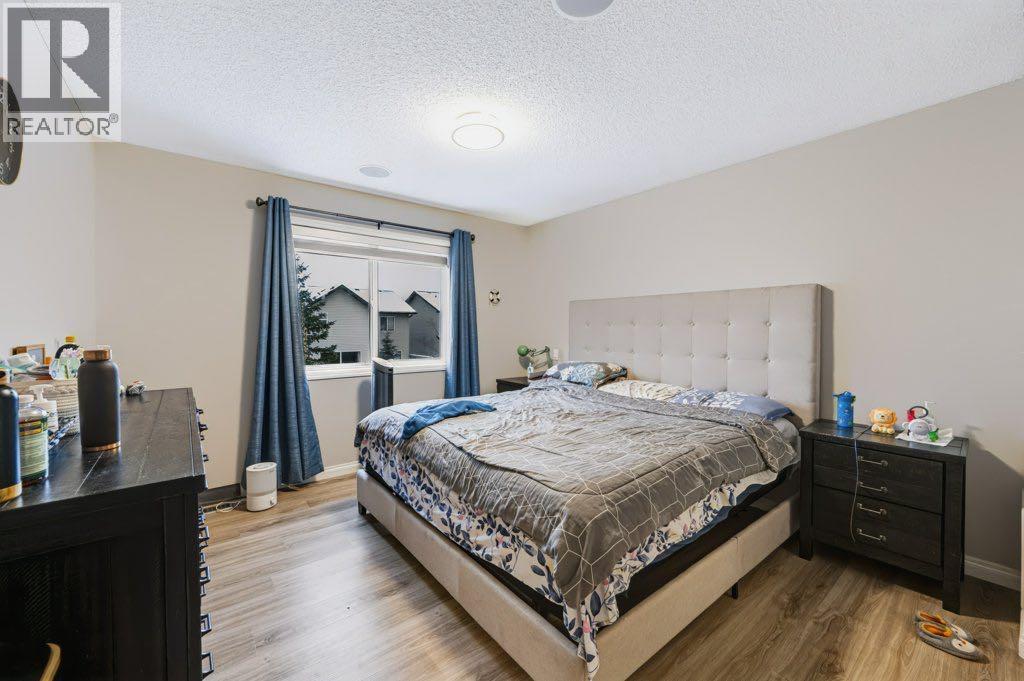 71 Cougarstone Court SW, Calgary — photo 17