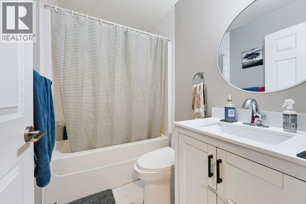 71 Cougarstone Court SW, Calgary — photo 23