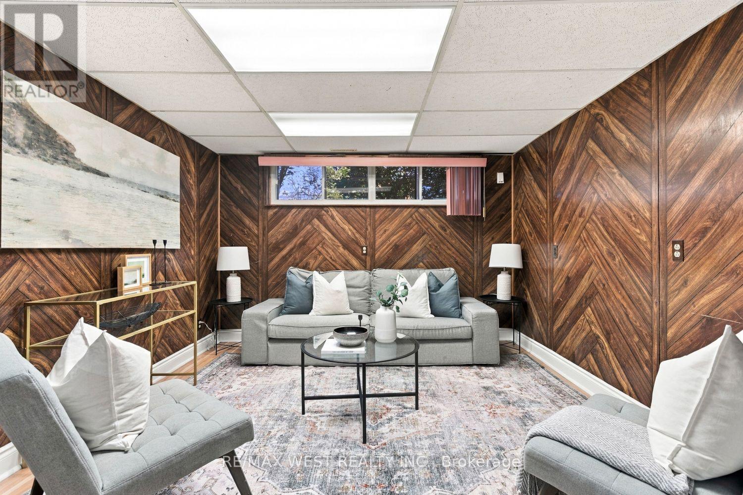 27 GARDENTREE STREET - 25