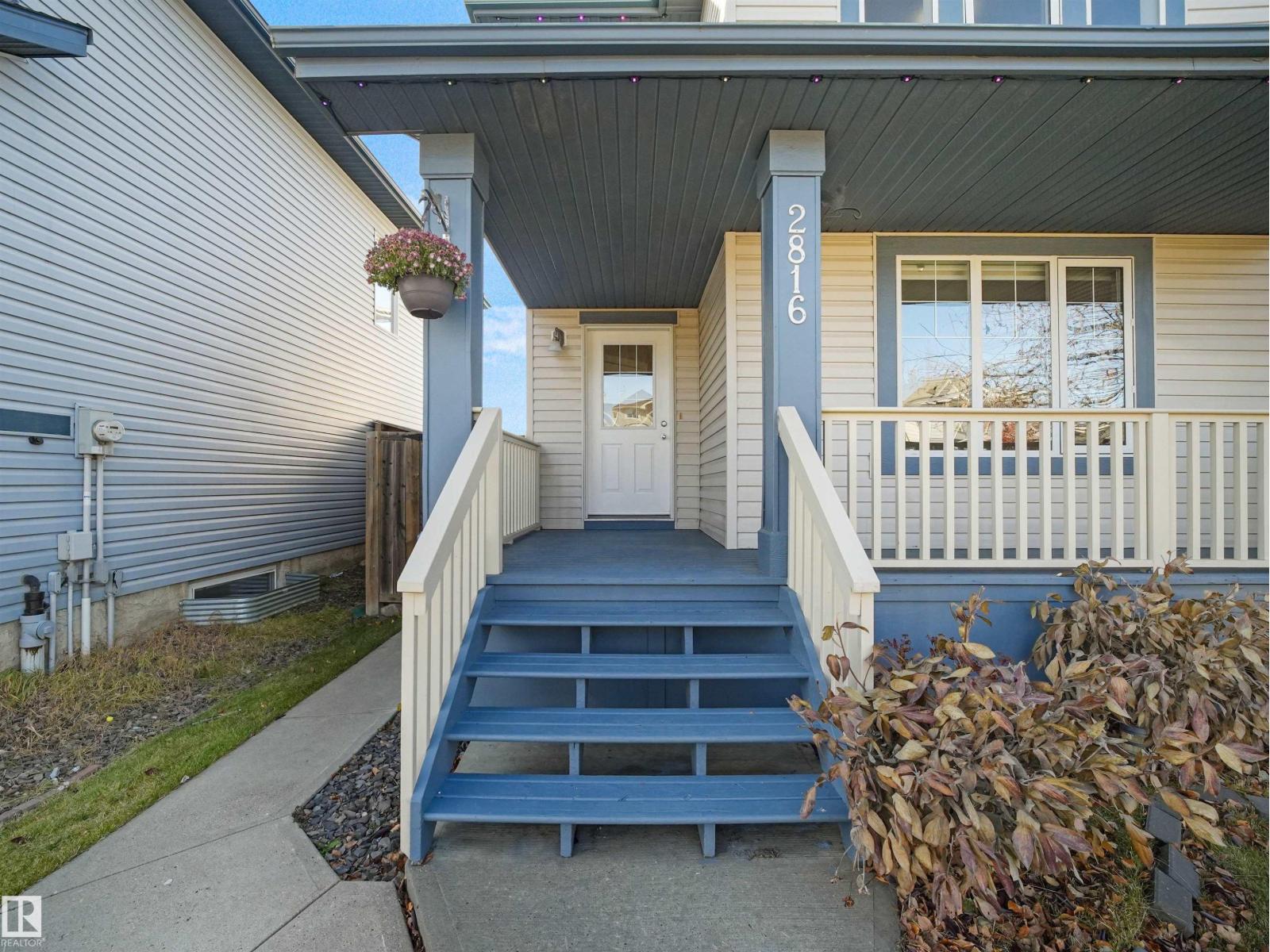 2816 25 Street NW, Silver Berry — photo 3 of 30: Property photo