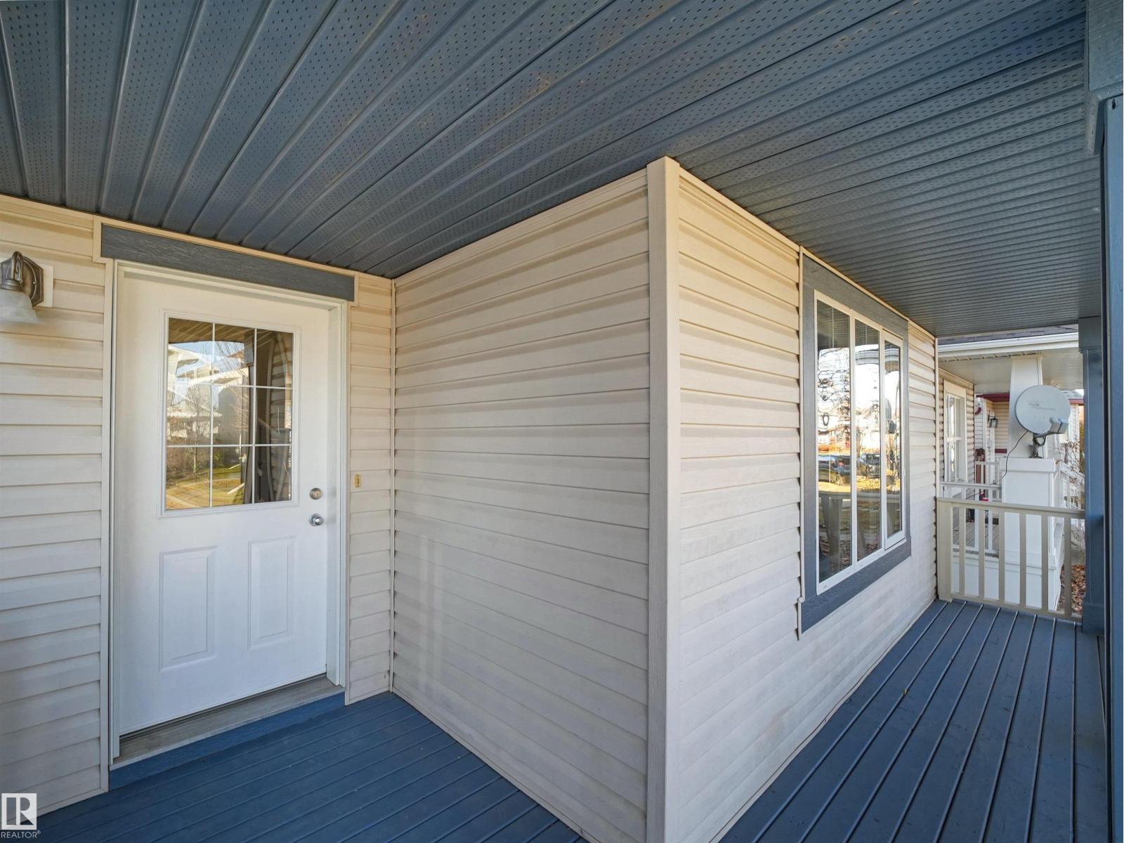 2816 25 Street NW, Silver Berry — photo 4 of 30: Property photo