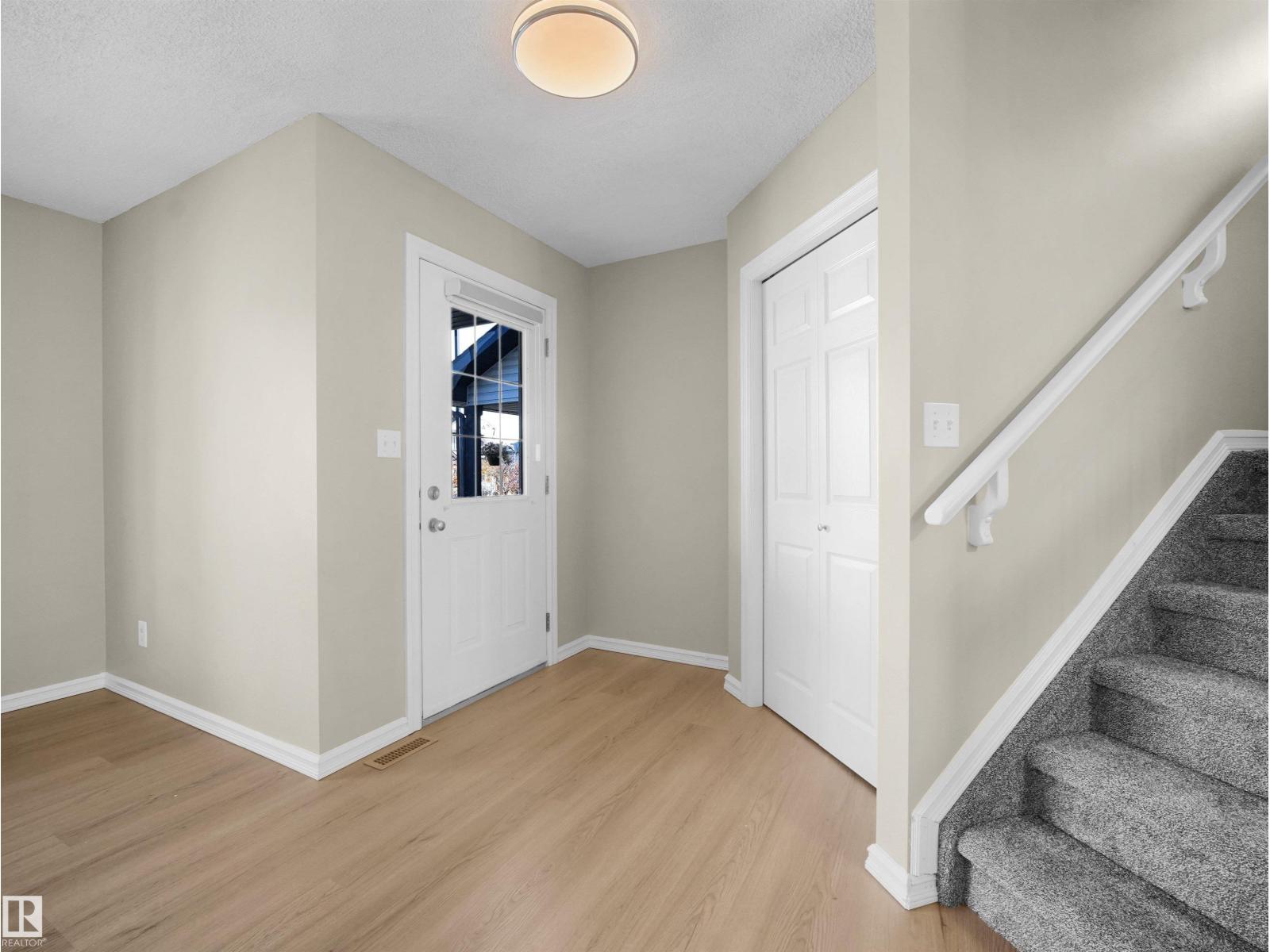 2816 25 Street NW, Silver Berry — photo 5 of 30: Property photo