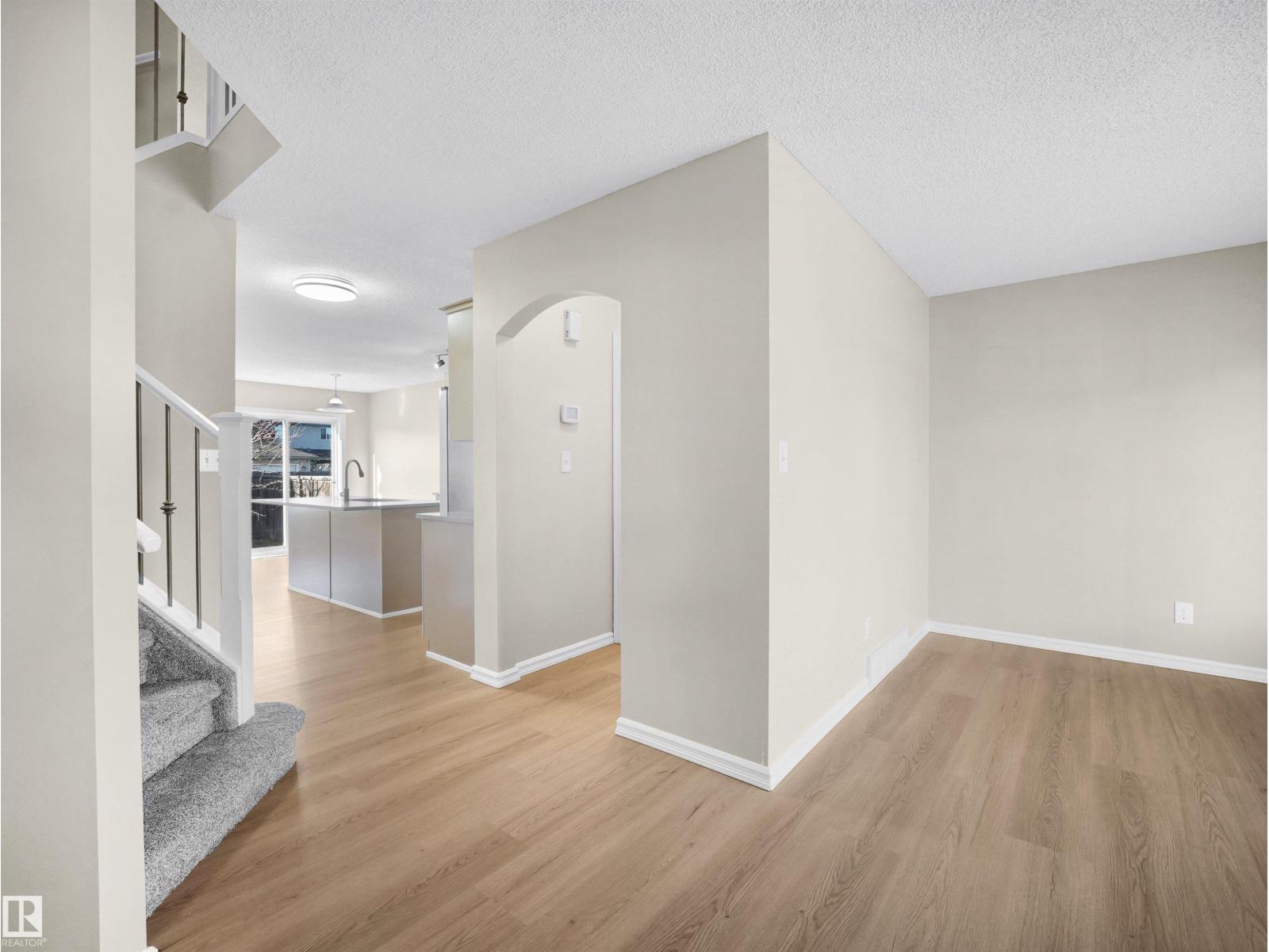 2816 25 Street NW, Silver Berry — photo 6 of 30: Property photo