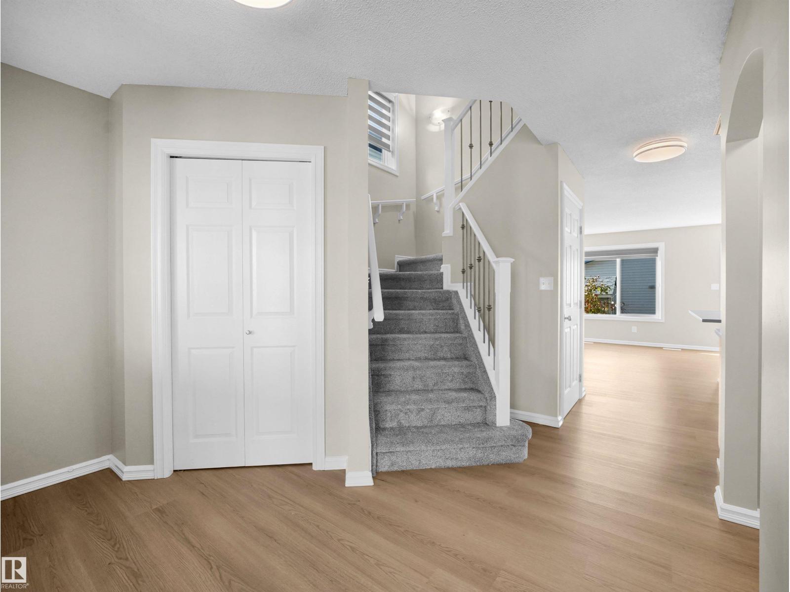 2816 25 Street NW, Silver Berry — photo 8 of 30: Property photo