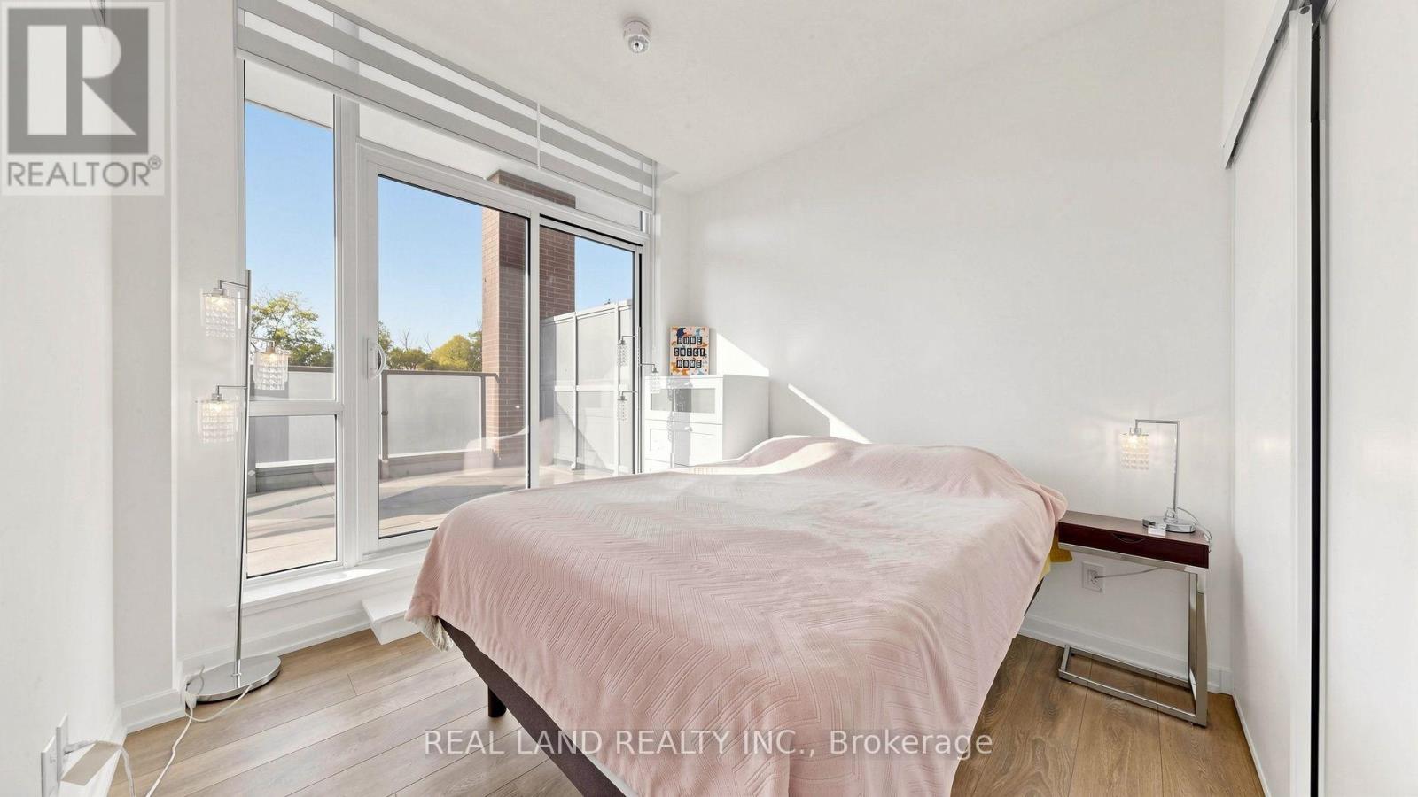 #A02 36 FOREST MANOR ROAD - 19