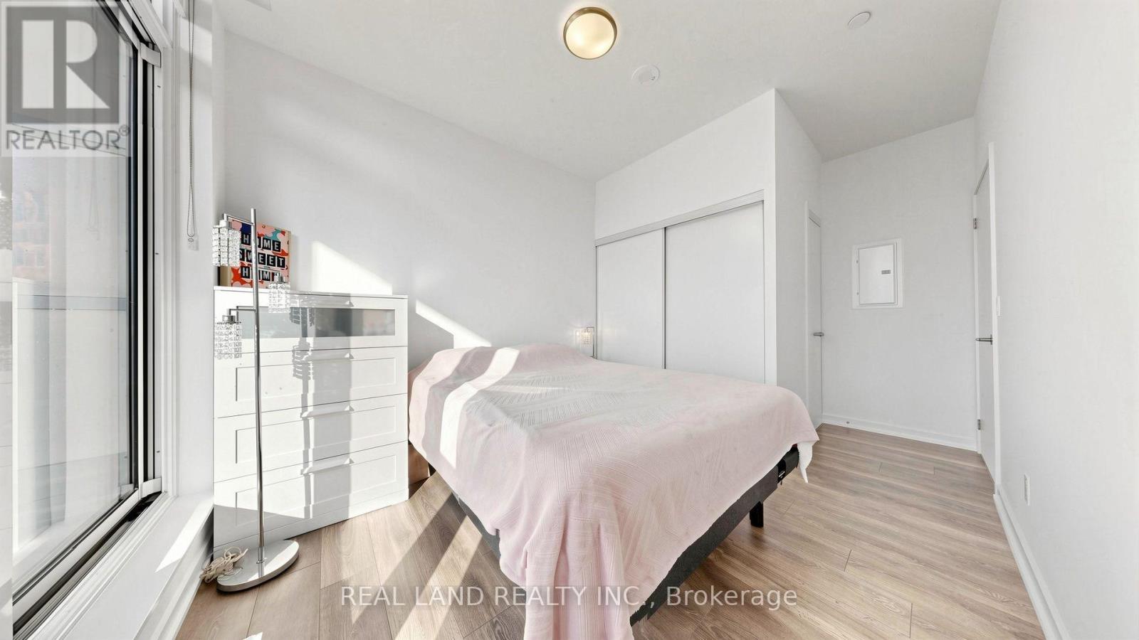 #A02 36 FOREST MANOR ROAD - 20