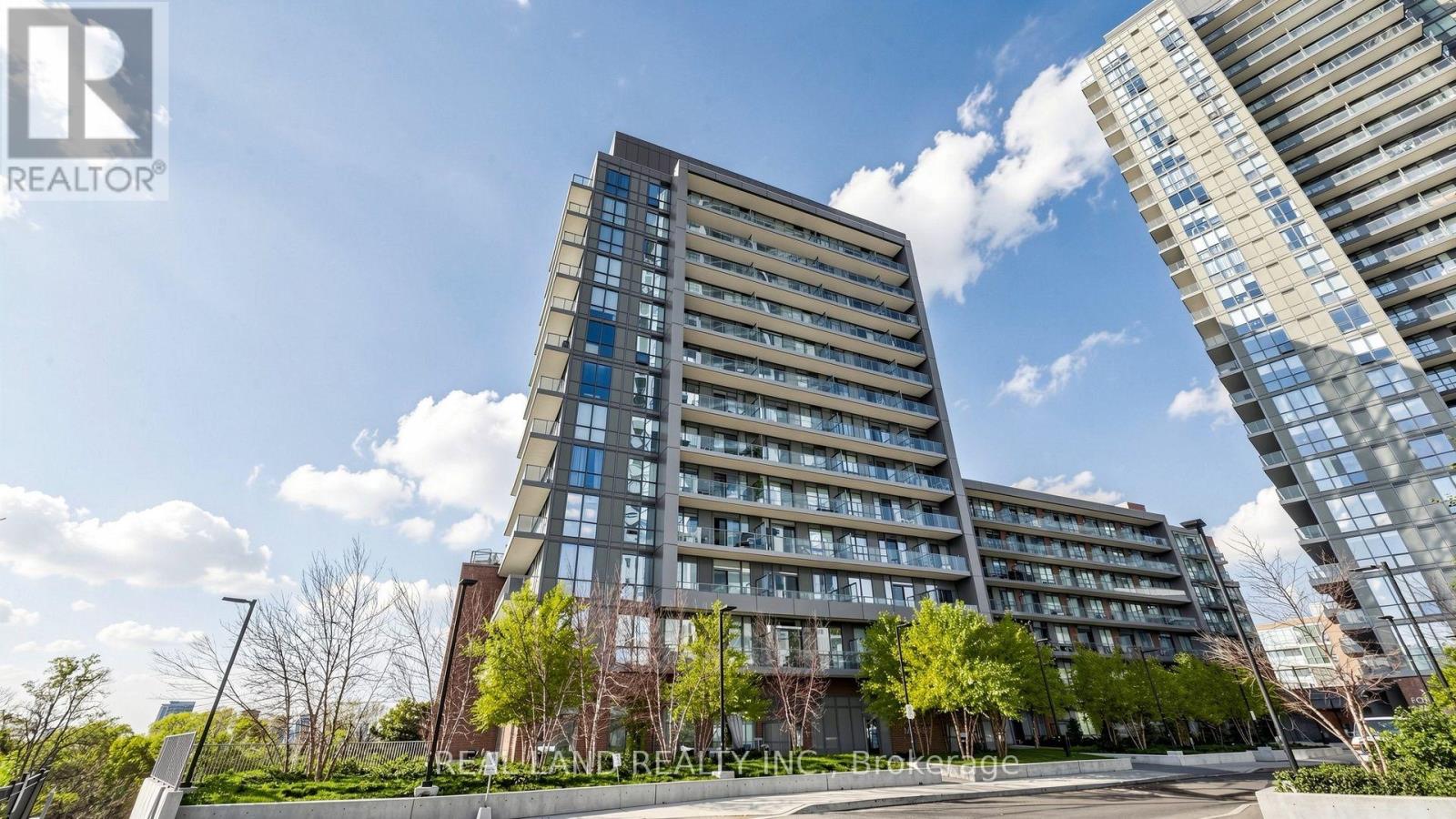 #A02 36 FOREST MANOR ROAD - 3