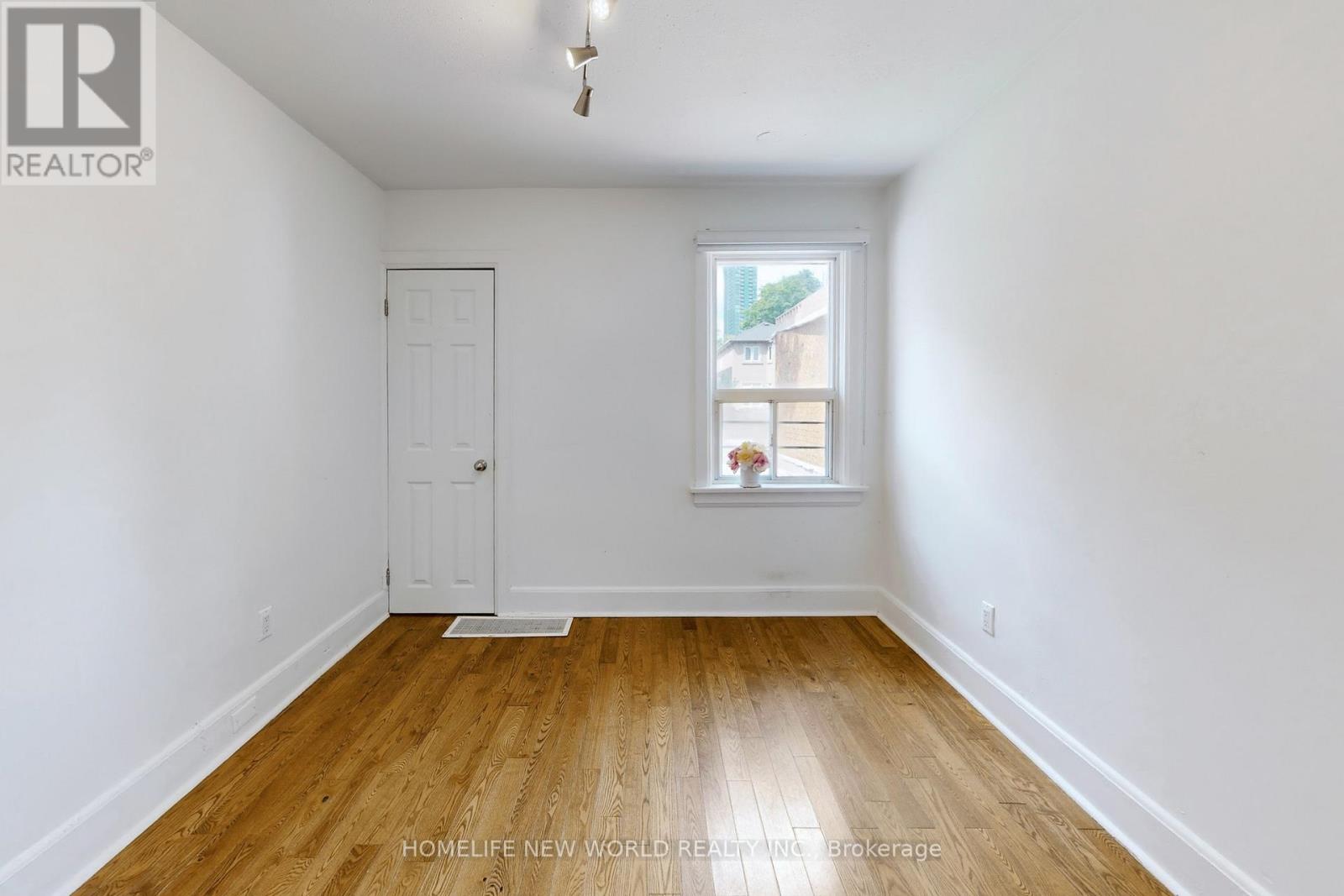 14 FRANKLIN AVENUE - 14