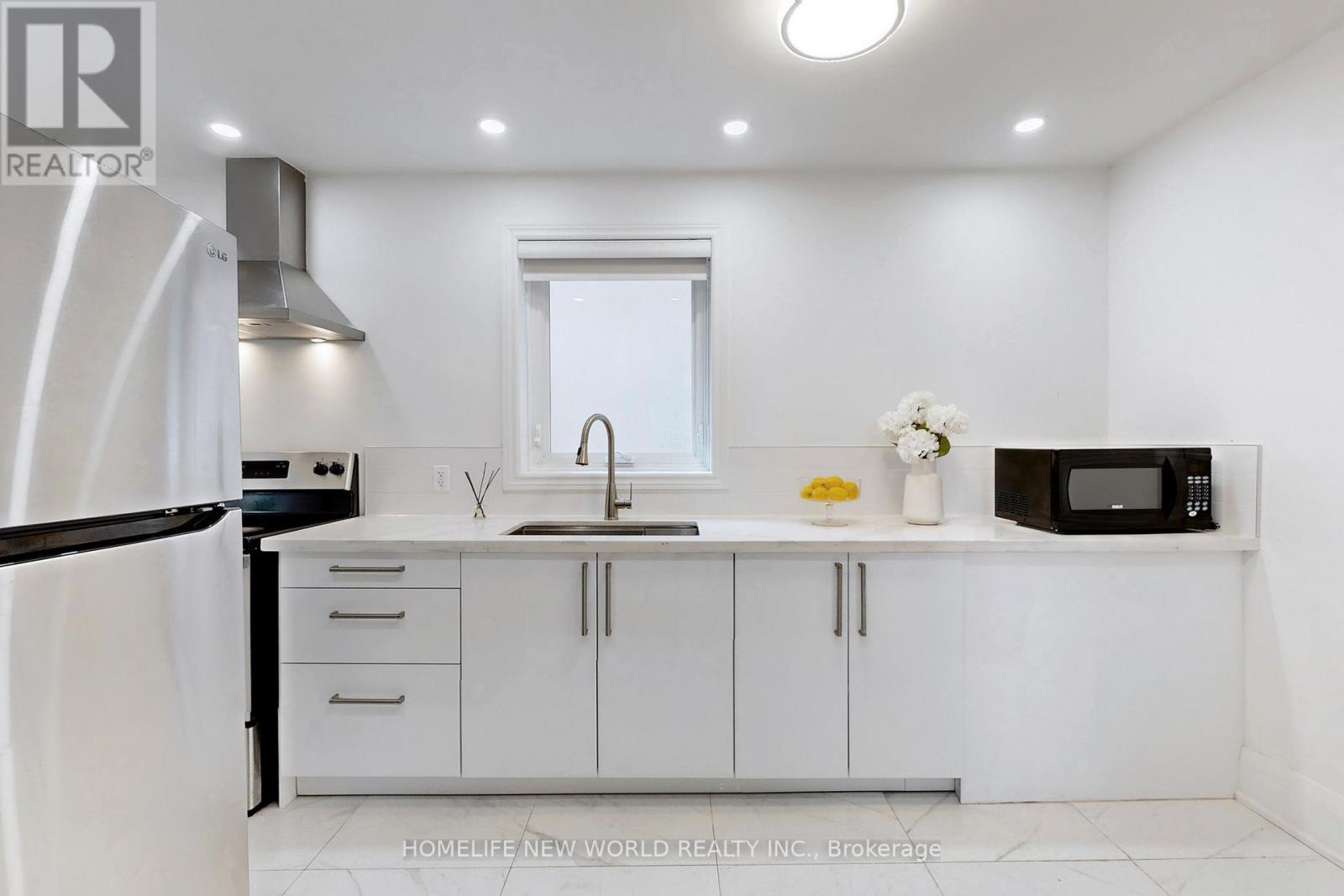 14 FRANKLIN AVENUE - 6