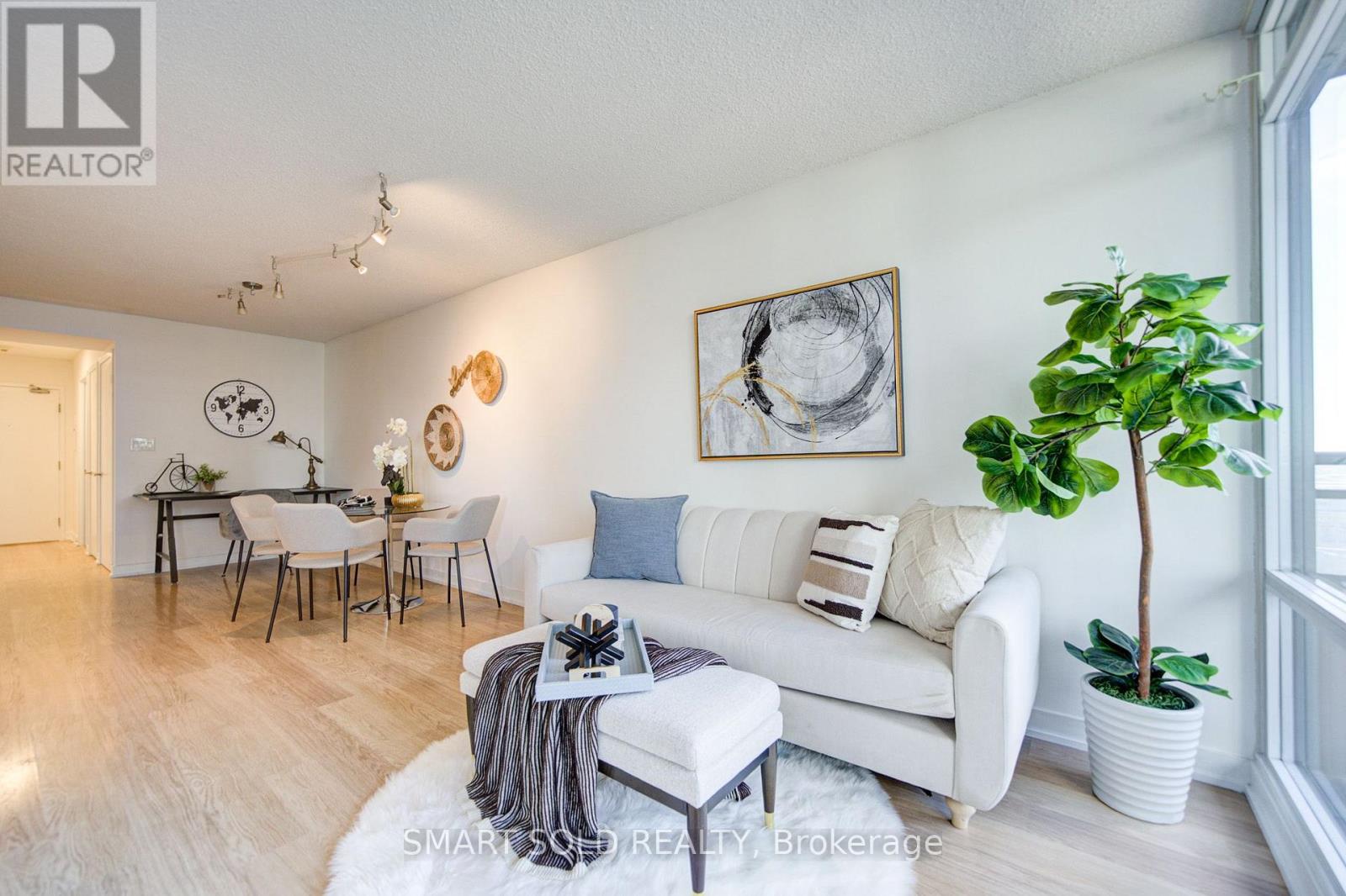 #1121 4K SPADINA AVENUE - 3