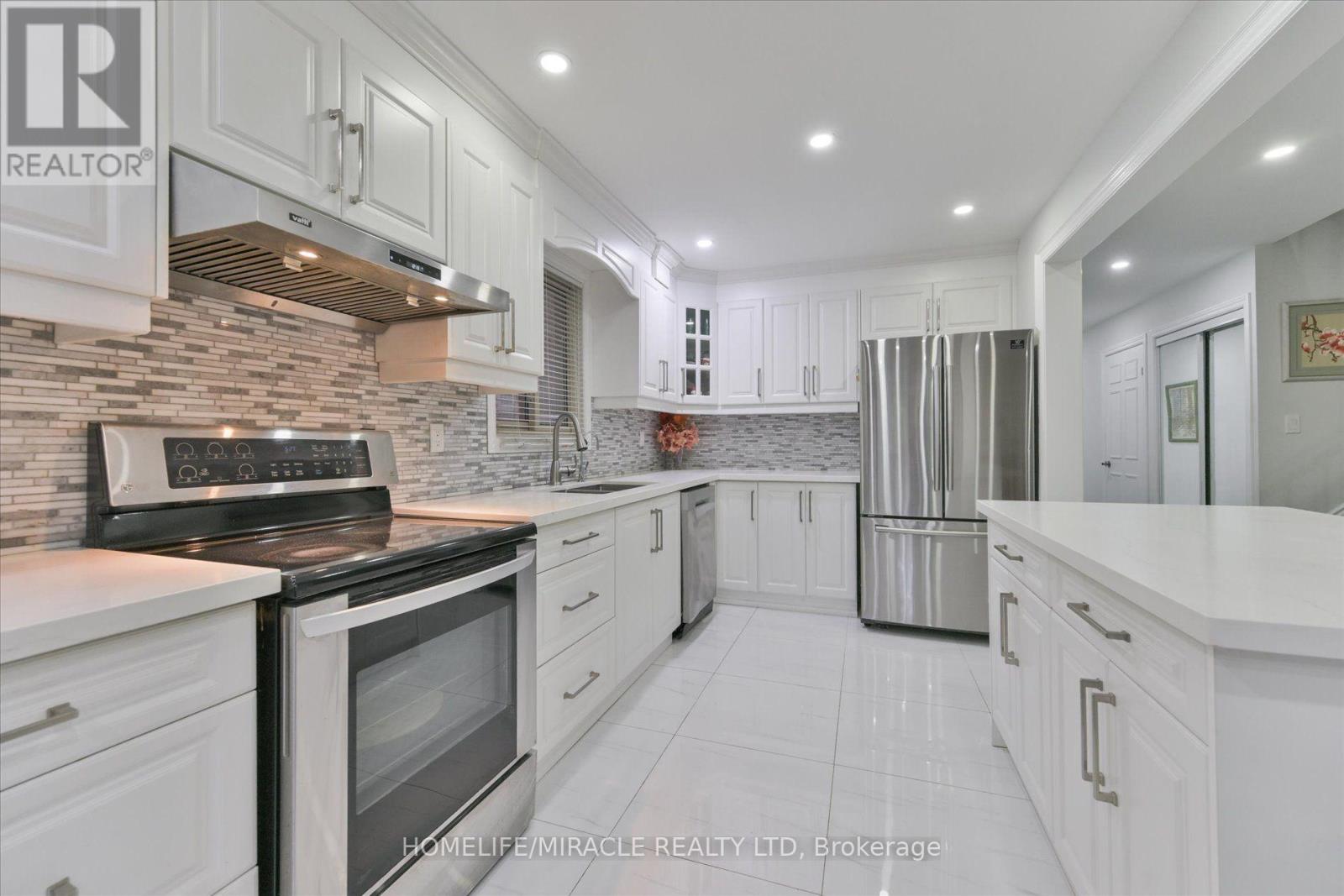 #46 10 CARDWELL AVENUE - 12