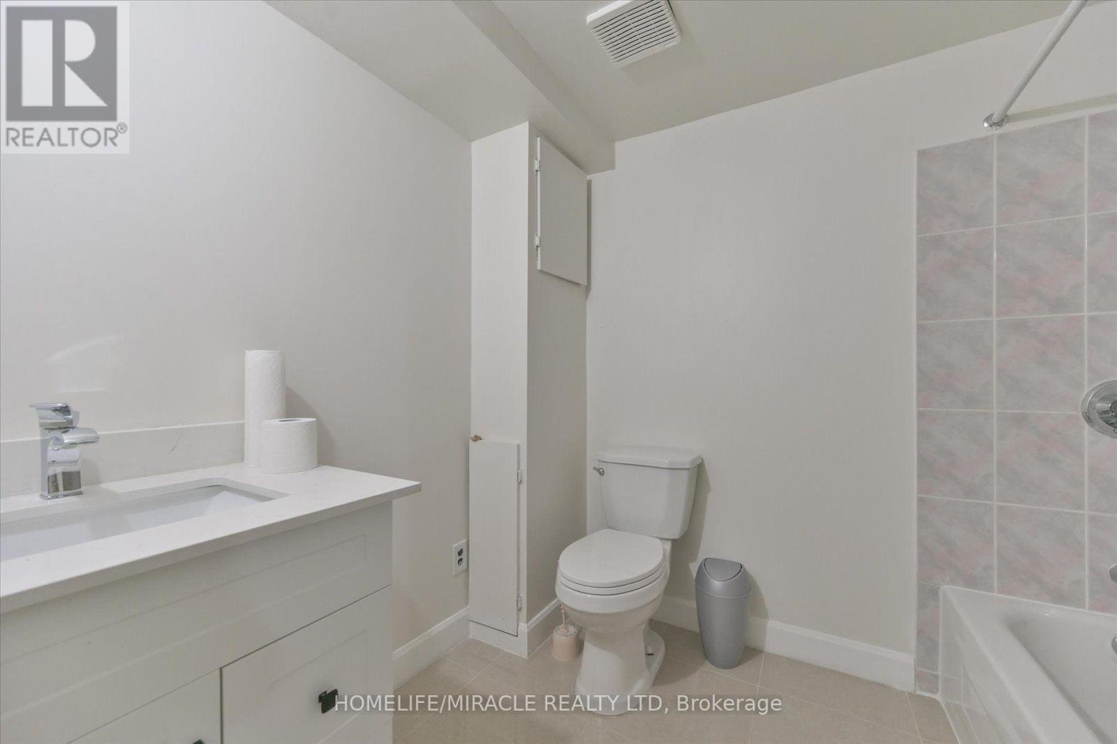 #46 10 CARDWELL AVENUE - 31