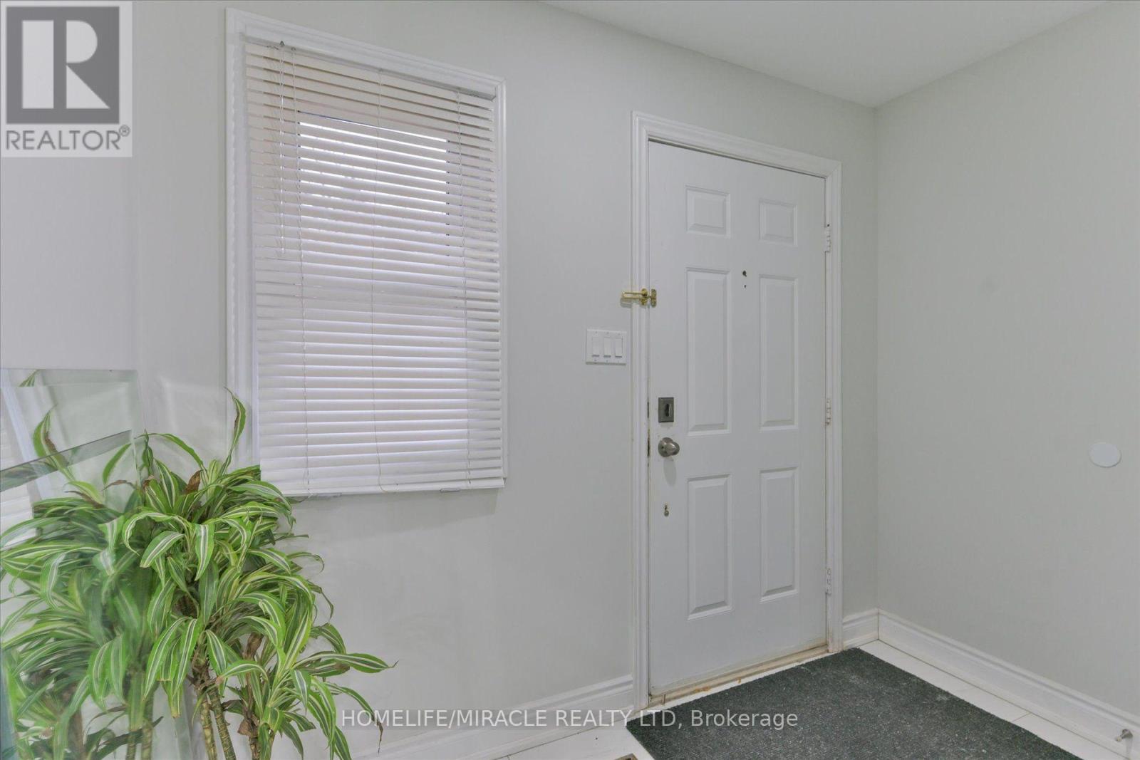 #46 10 CARDWELL AVENUE - 4
