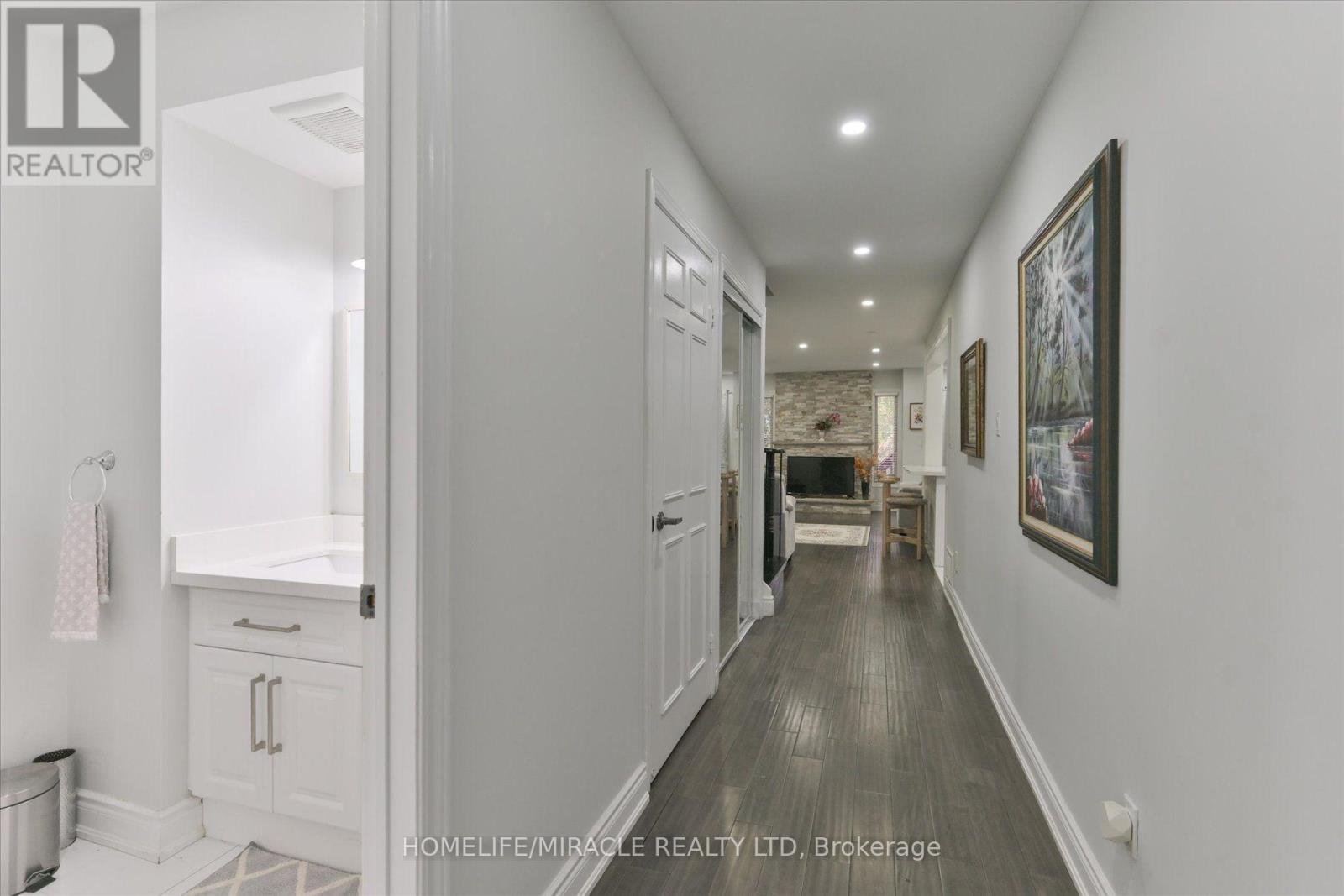 #46 10 CARDWELL AVENUE - 5