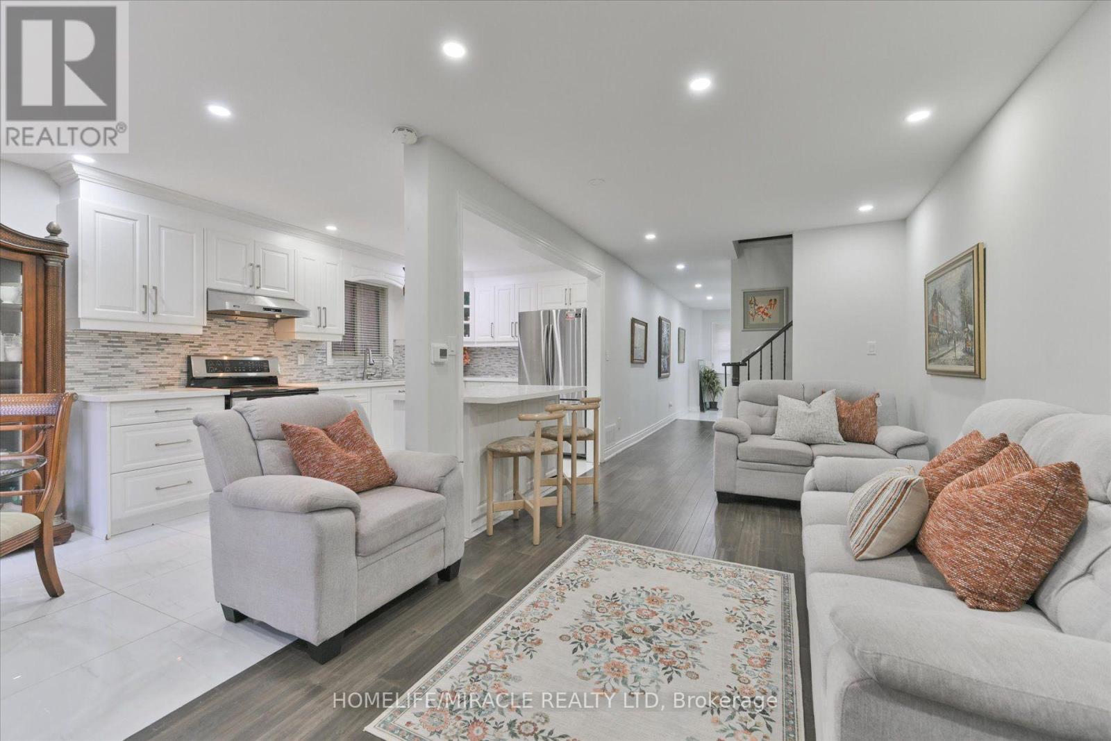 #46 10 CARDWELL AVENUE - 8
