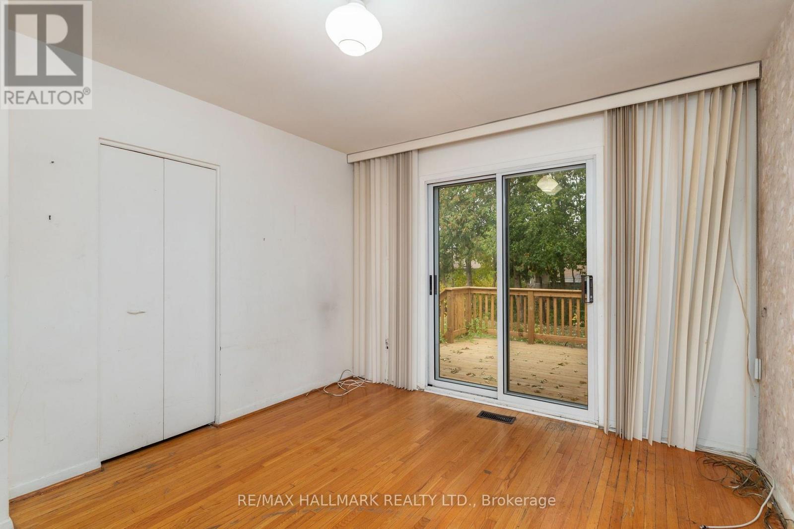 7 MANCROFT CRESCENT - 19