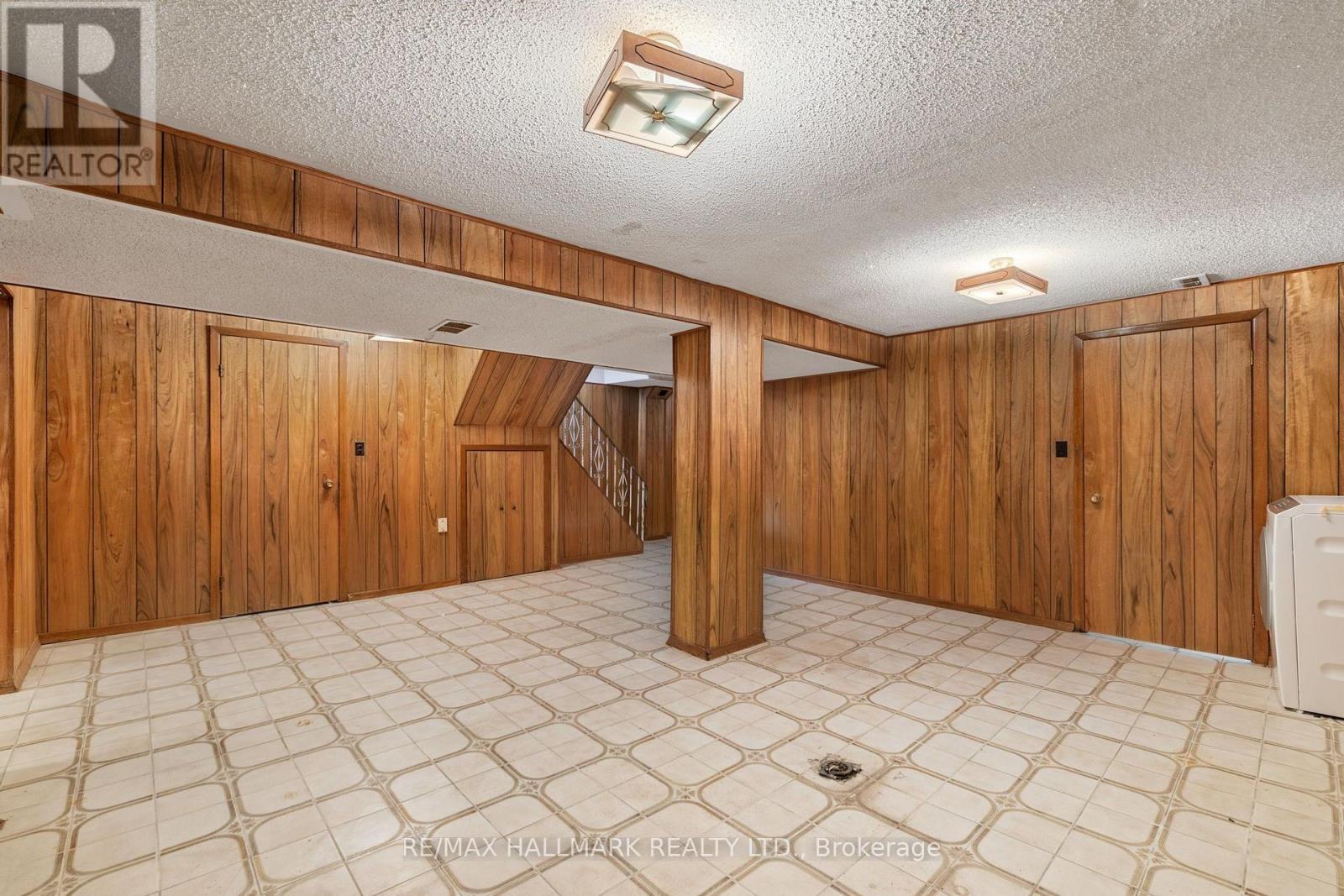 7 MANCROFT CRESCENT - 25