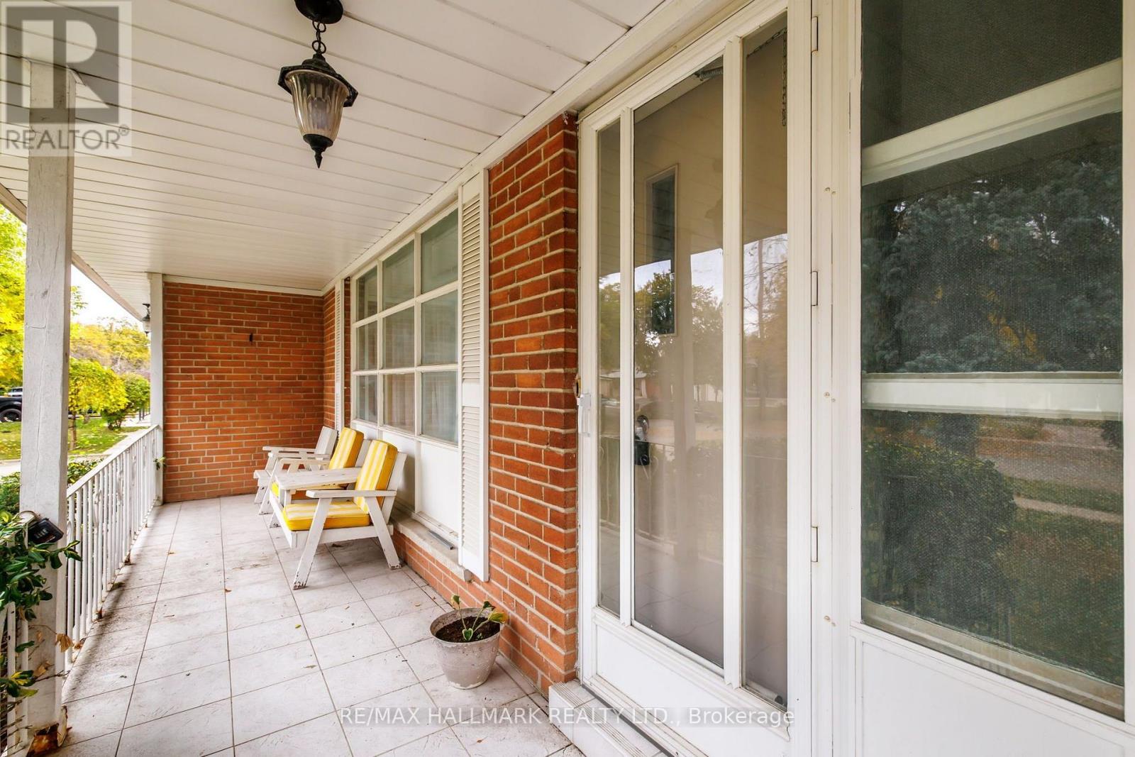 7 MANCROFT CRESCENT - 4