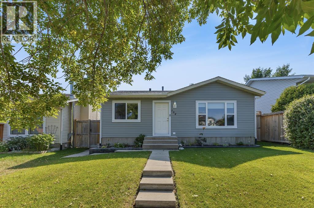 Photo of 104 Macewan Park Road NW, Calgary