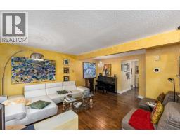 146 Woodmont Terrace SW, Calgary — photo 3