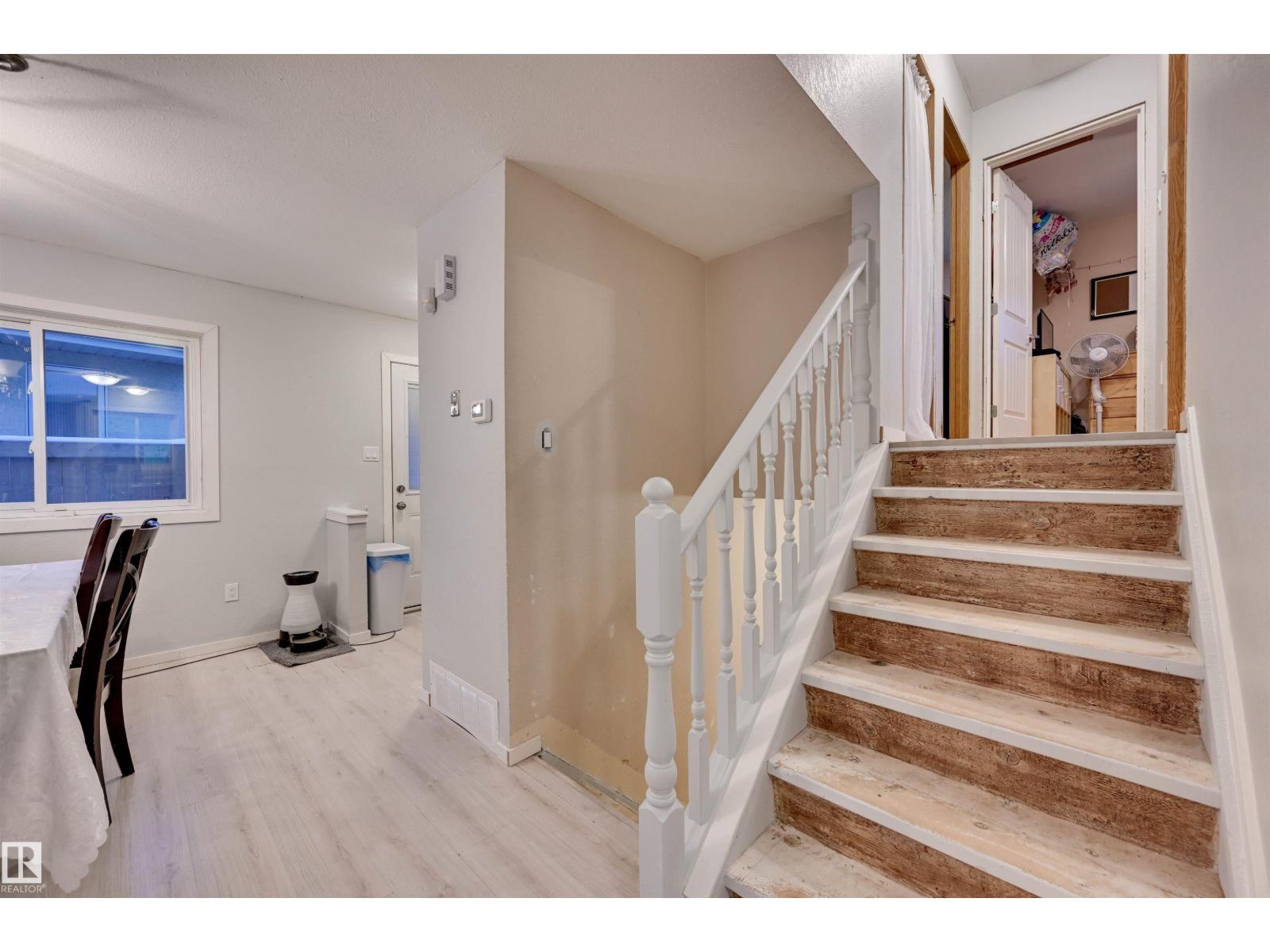 3929 25 Avenue NW, Bisset — photo 14 of 30: Property photo