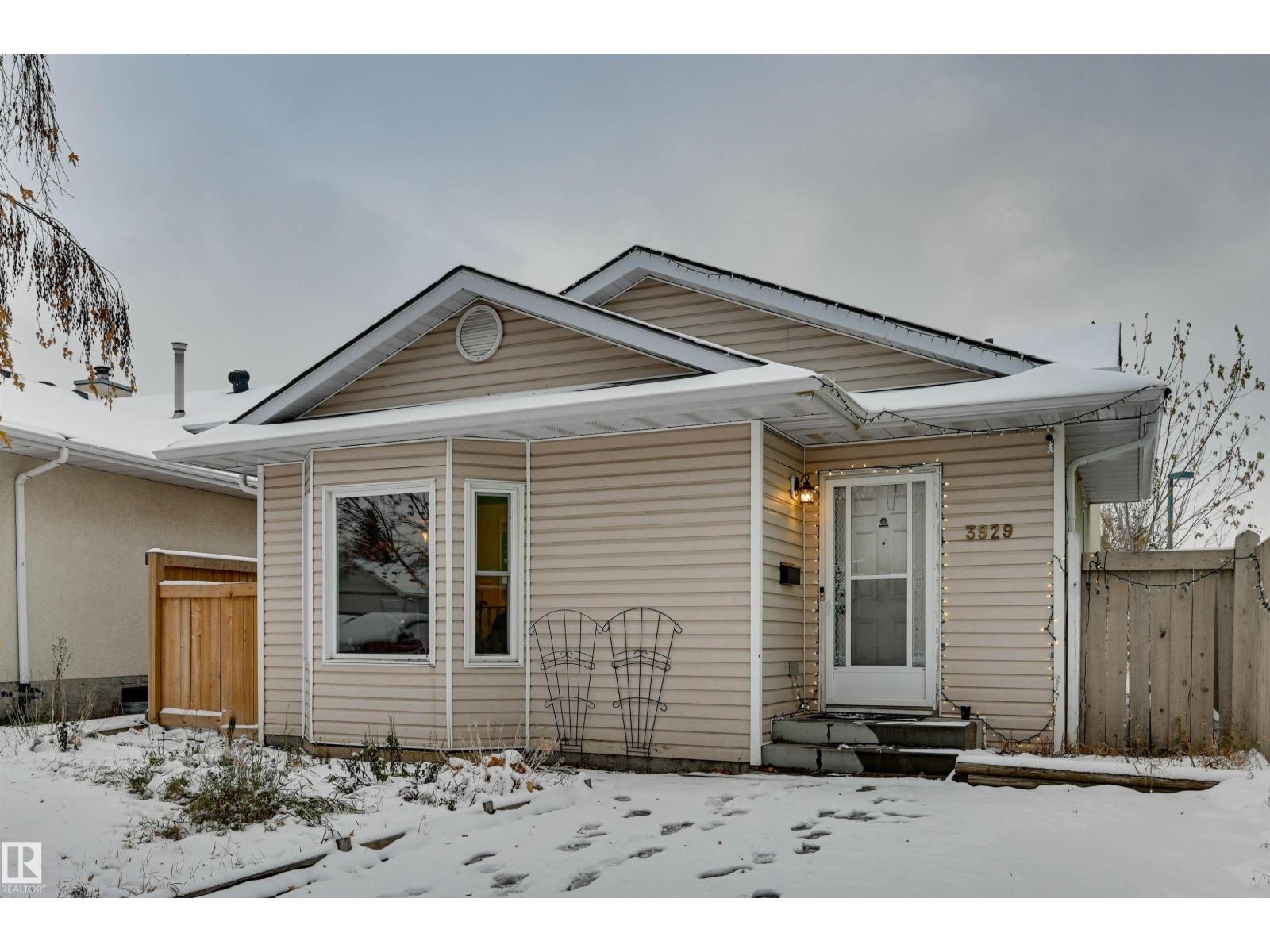 3929 25 Avenue NW, Bisset — photo 2 of 30: Property photo