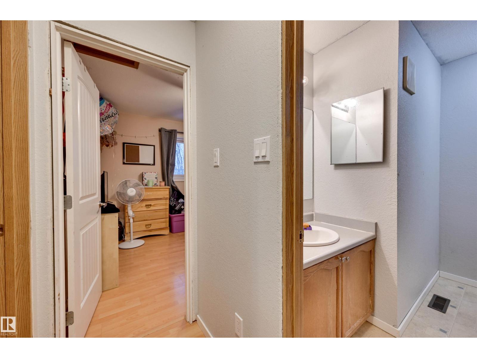 3929 25 Avenue NW, Bisset — photo 20 of 30: Property photo