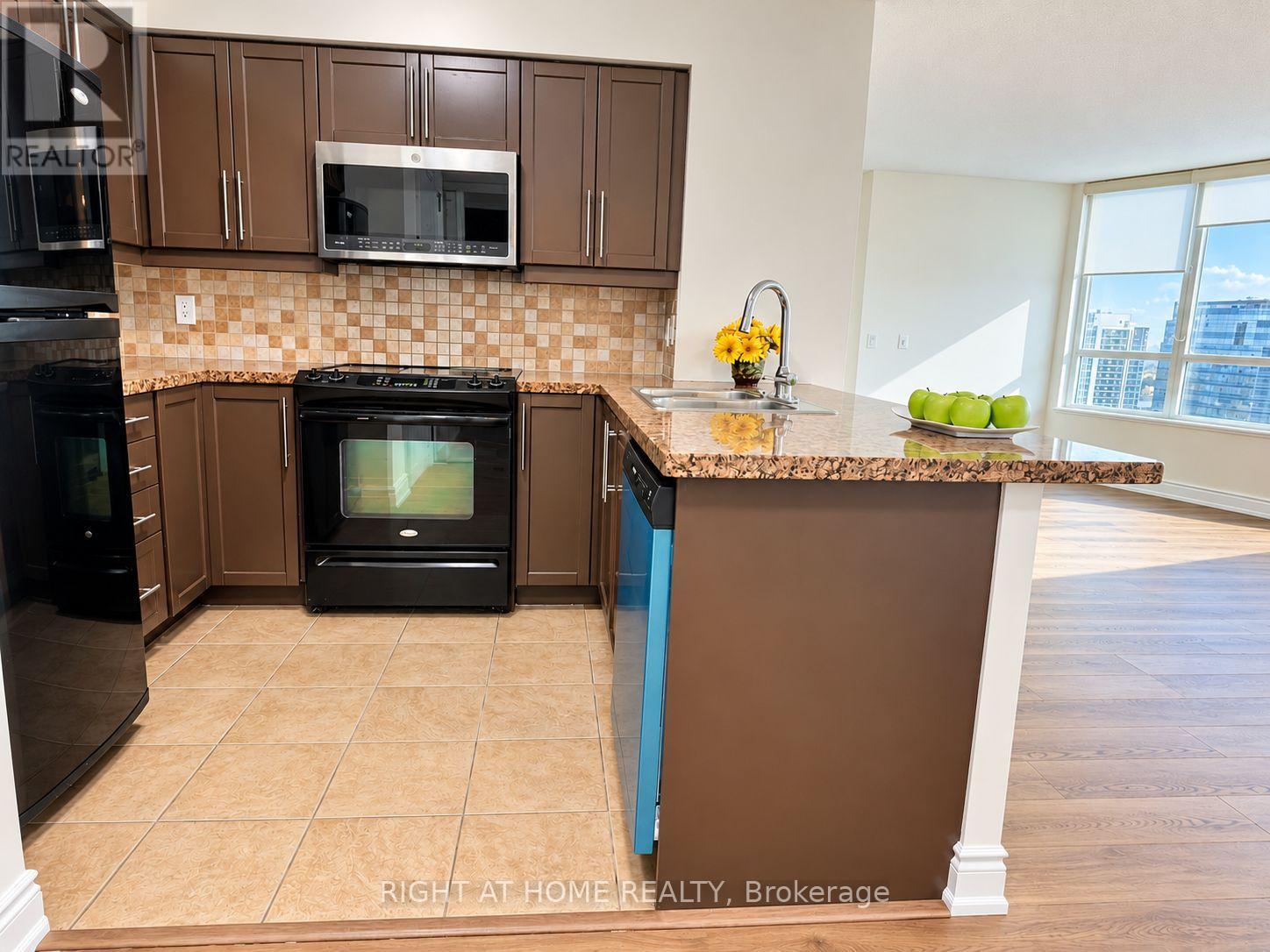 #2220 25 GREENVIEW AVENUE - 8