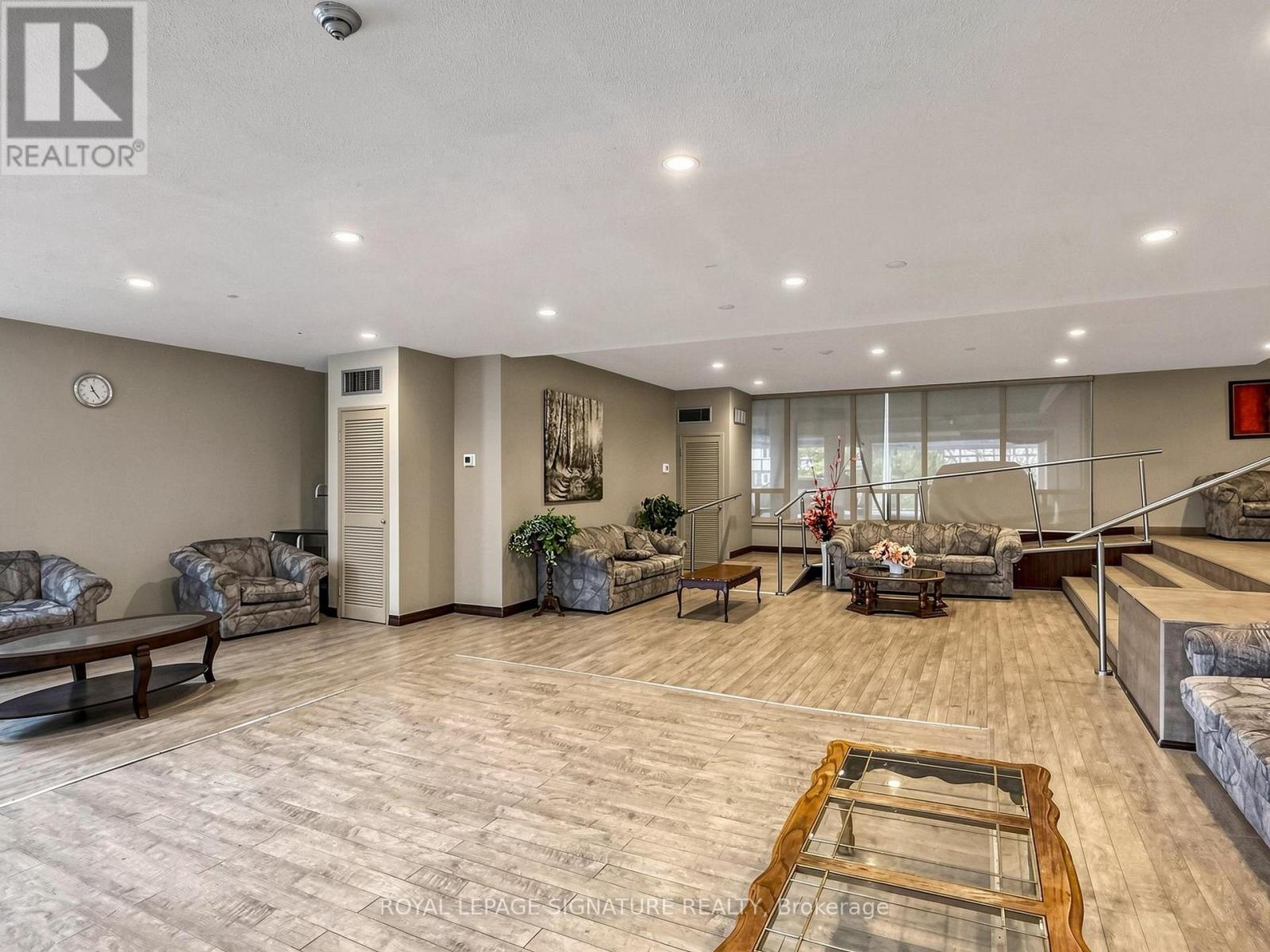 #PH04 15 TORRANCE ROAD - 10