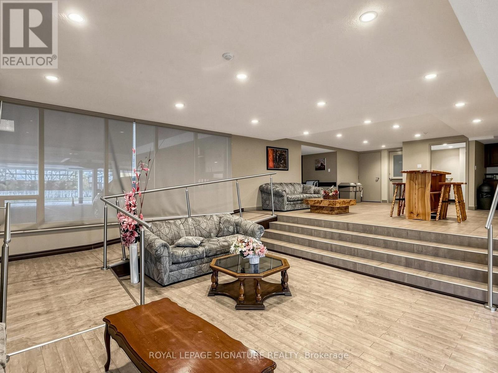 #PH04 15 TORRANCE ROAD - 12