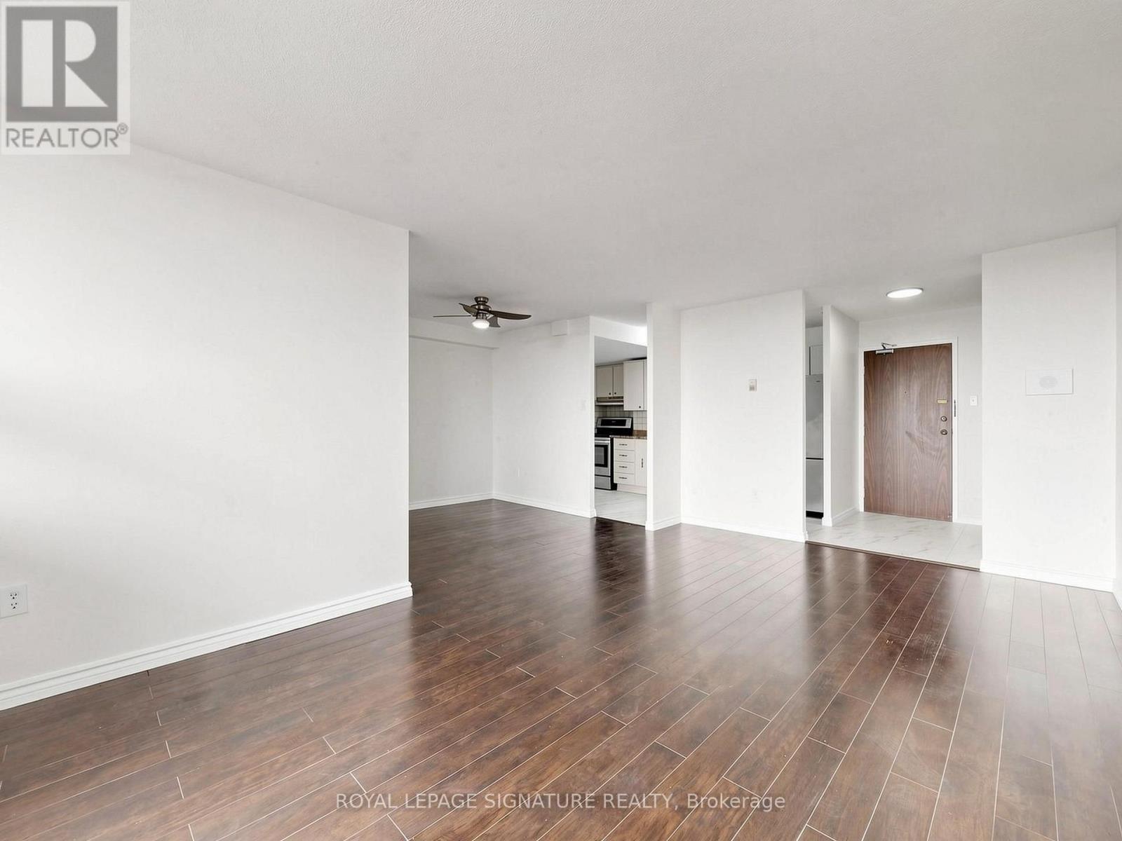 #PH04 15 TORRANCE ROAD - 18