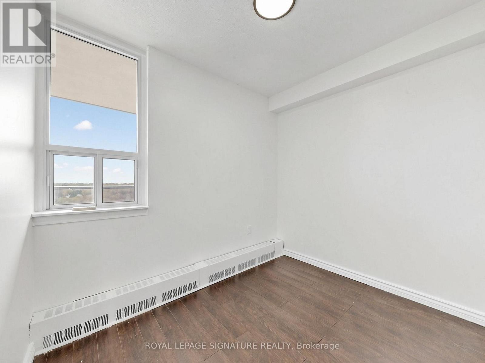#PH04 15 TORRANCE ROAD - 23