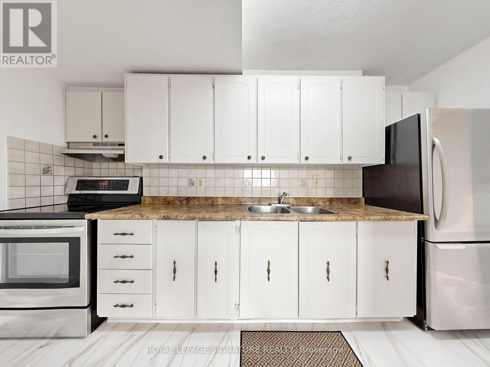 #PH04 15 TORRANCE ROAD - 27