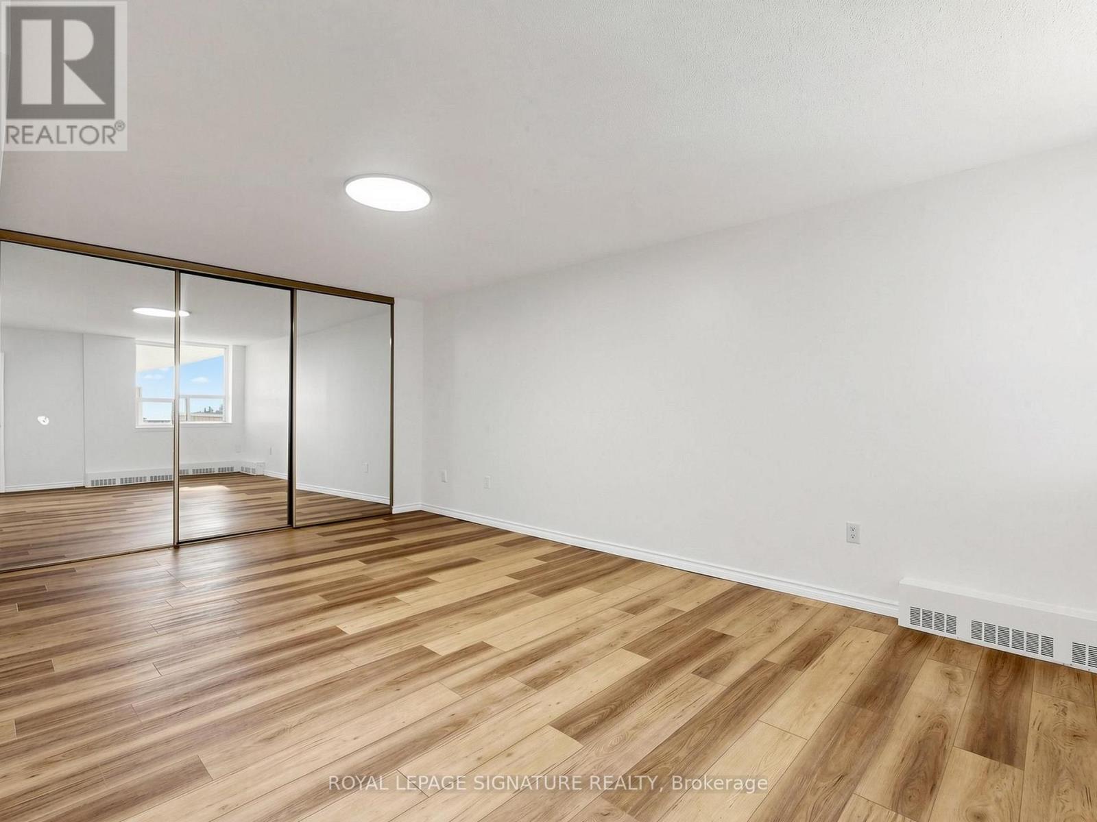 #PH04 15 TORRANCE ROAD - 34