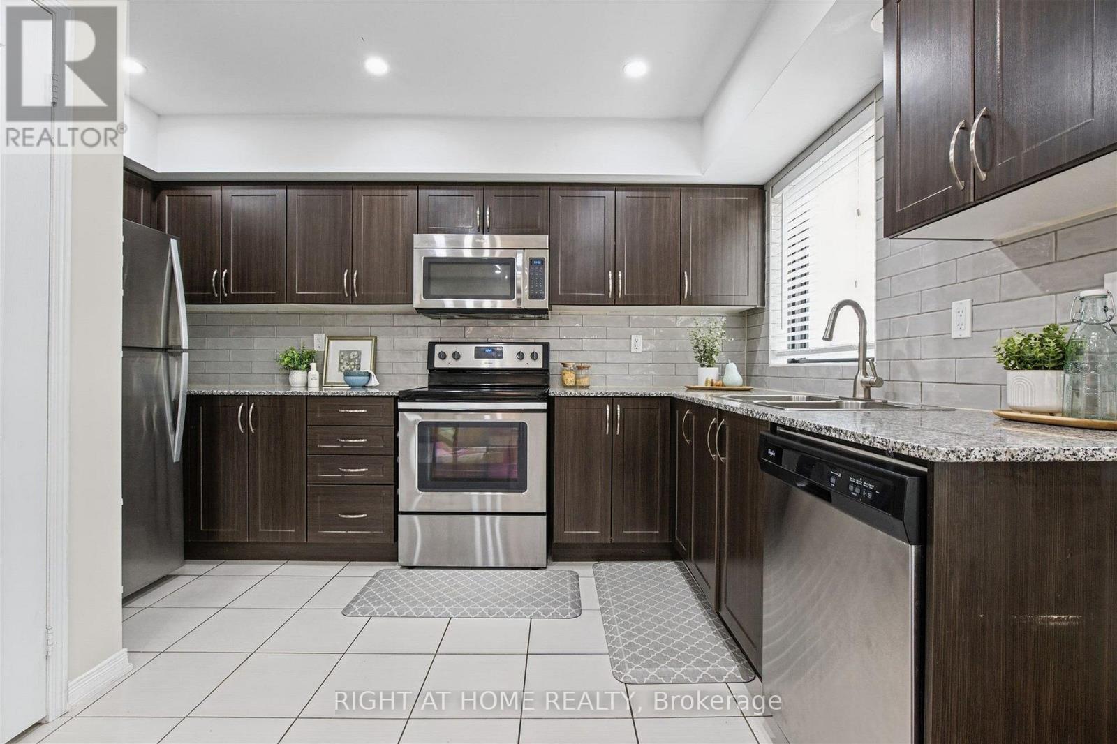 #416 130 WIDDICOMBE HILL BOULEVARD - 16