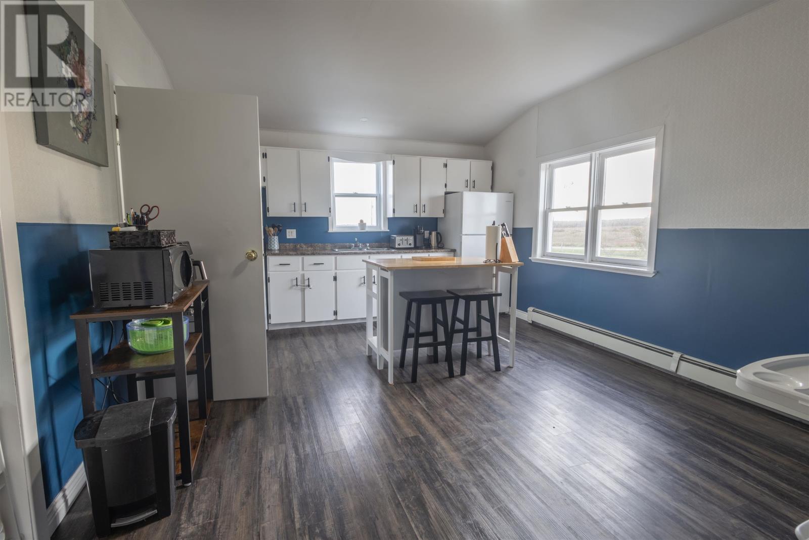 411 WINDON Road - 6