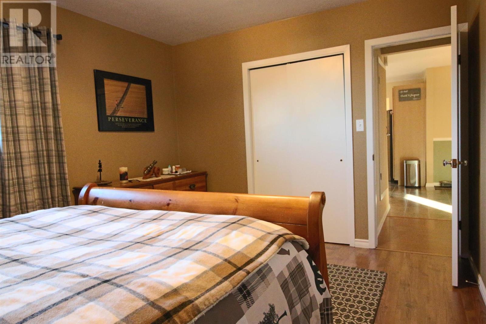 8 Wireless AVE - 31