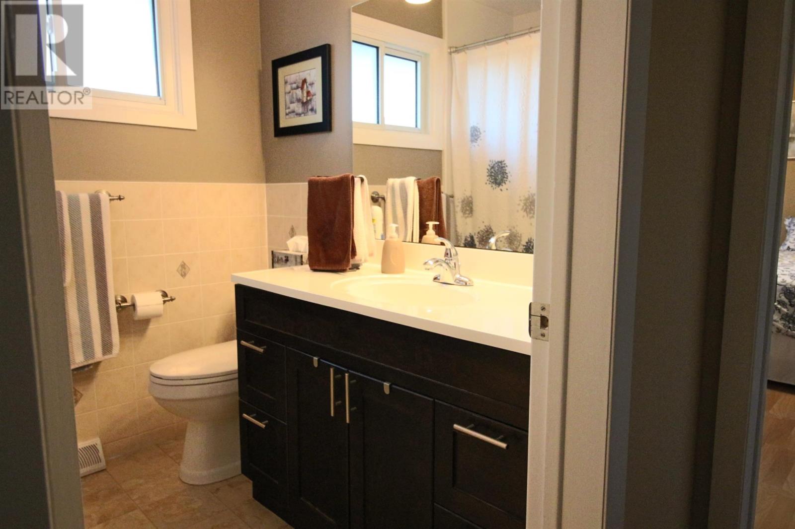 8 Wireless AVE - 37